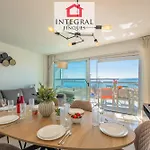 Beachfront Lejlighed *
